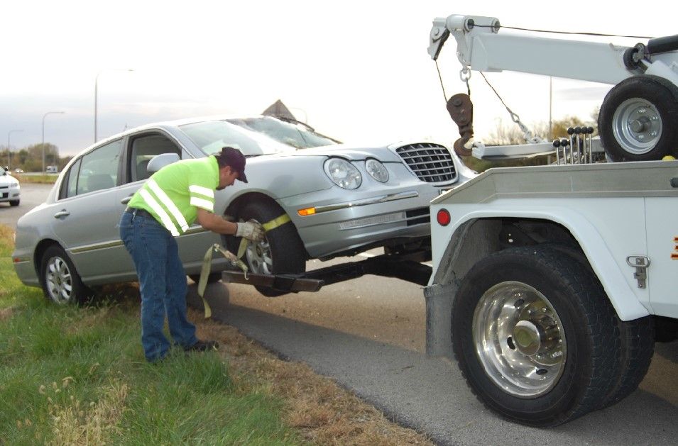 Wheel Lift Towing Services